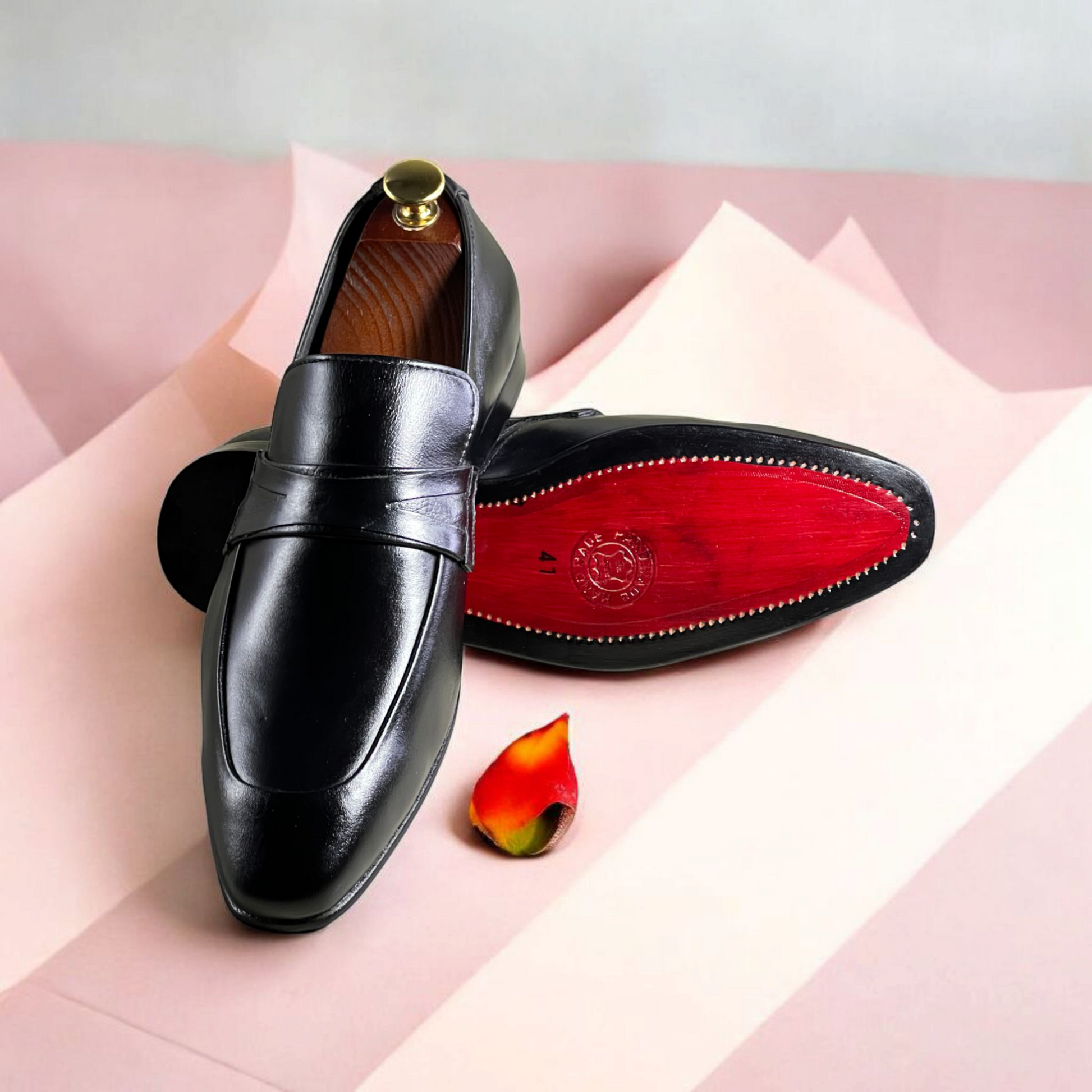 Crafted with precision and expertise, Hex - Blok is a premium moccasin made entirely of high-quality leather. Handmade with care, this shoe offers unparalleled comfort and style for any occasion. Experience the luxury of leather with Hex - Blok.