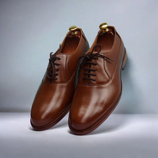 Expertly crafted with premium leather, Hex-Icon is a must-have for the formal wardrobe. Handmade for superior quality, this lace-up shoe exudes sophistication and class. Elevate your style and make a statement with every step.